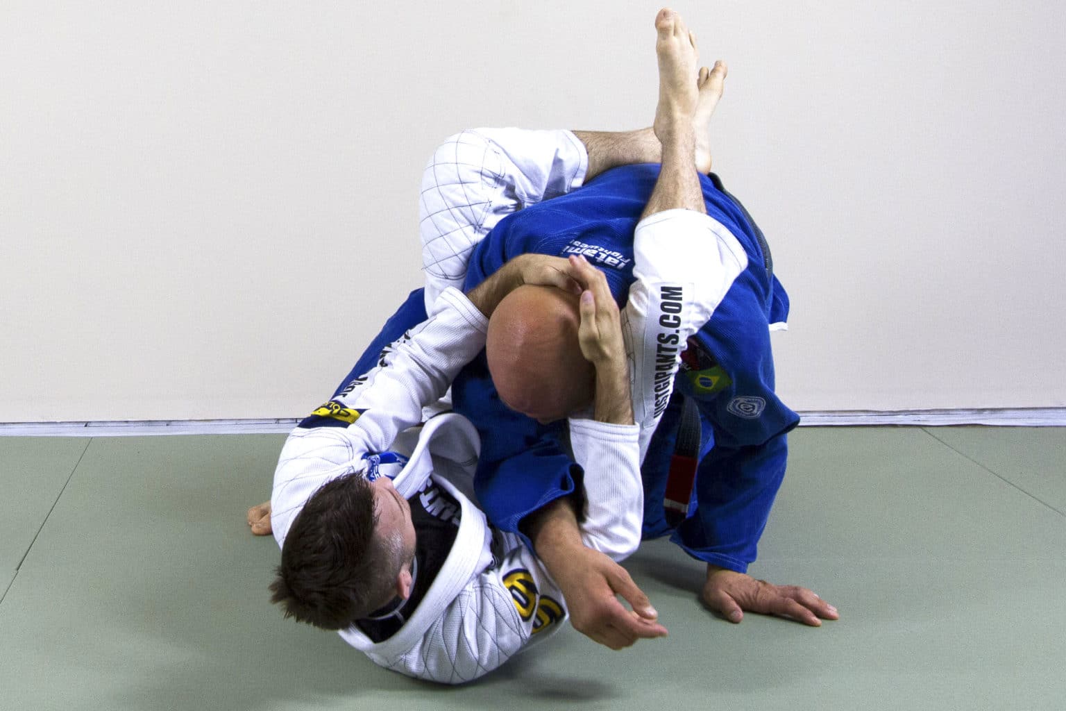 How to Set Up the Triangle Choke from Guard - Grapplearts