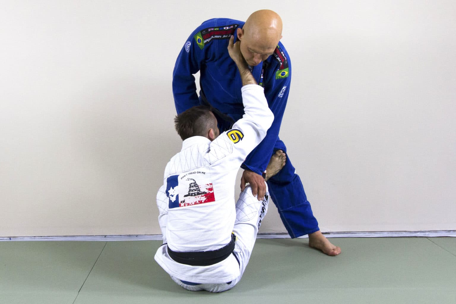 How To Set Up The Triangle Choke From Guard - Grapplearts